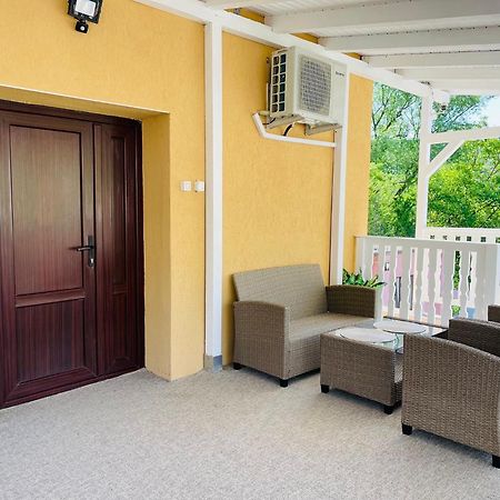 Apartamento Casa Alex Si Daiana Orşova Exterior foto